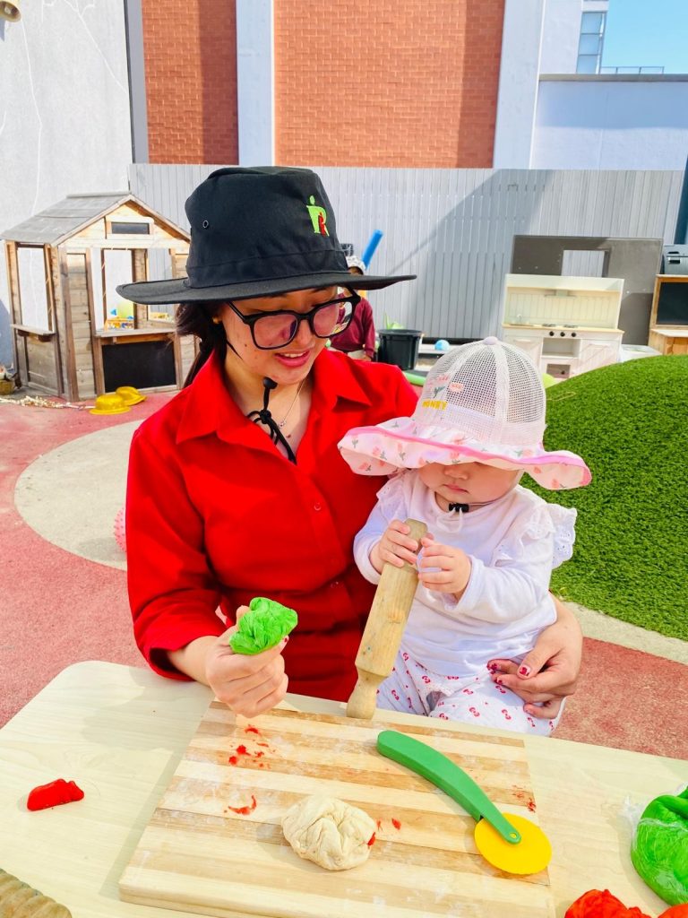 Reggio Emilia Childcare Centres | Questions to Ask on a Childcare Centre Tour (Free Printable Checklist Included)